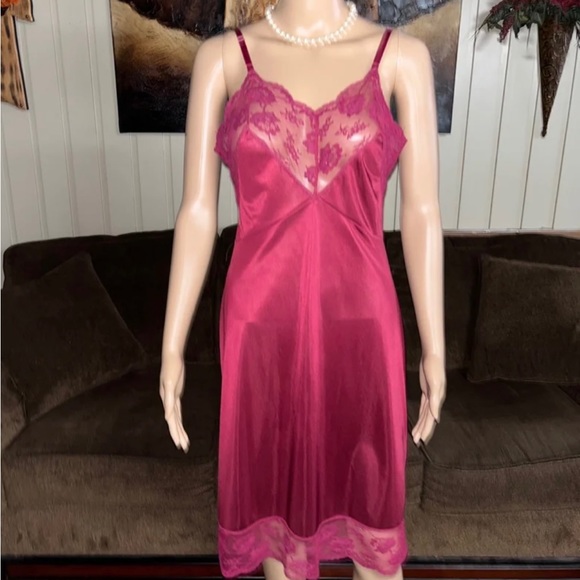 Henson Kickernick • Vintage • Lace • Burgundy • Sexy • Nightgown Slip • Size 36 - Picture 2 of 9